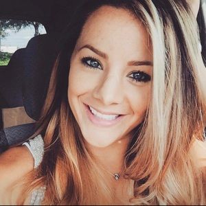 Meet your Posher, Carolyn